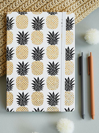 Notebook in tropical print A5 in black white