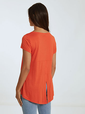 Μπλούζα με άνοιγμα στο πίσω μέρος, λαιμόκοψη χαμόγελο, ασύμμετρο τελείωμα, ύφασμα με ελαστικότητα, celestino collection, πορτοκαλι