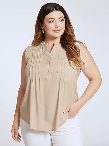 Shirt with pleats in beige