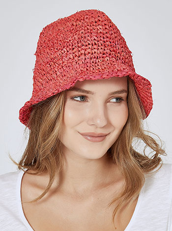 Bucket hat with natural raffi materials in fuchsia