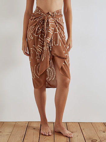 Printed pareo with fringes in brown