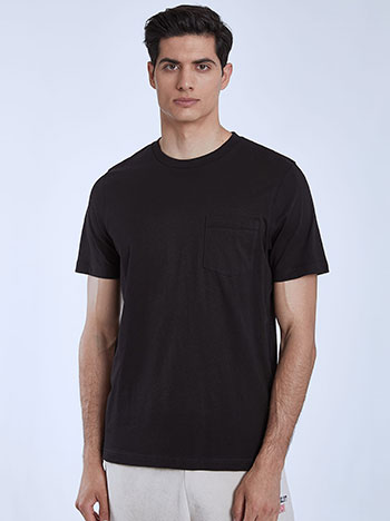 Μονόχρωμο ανδρικό t-shirt με τσέπη, στρογγυλή λαιμόκοψη, ύφασμα με ελαστικότητα, μαυρο
