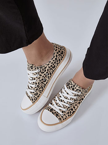 Leopard sneakers in beige