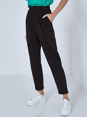 Trousers with rolled up hemline in black