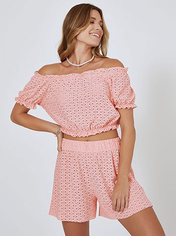 Raw hemline shorts in pink