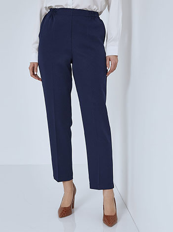 Trousers with pockets in dark blue