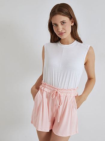 Shorts with ruffled waistband in peach