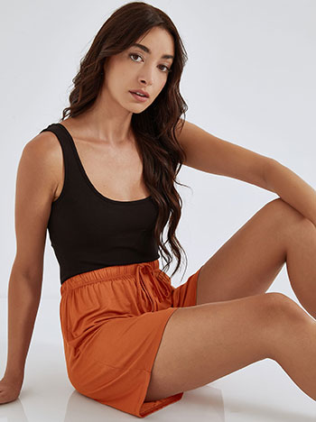 Soft touch shorts in terracota