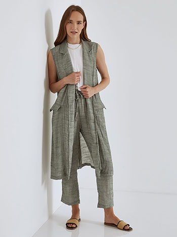 Long vest with pockets in khaki