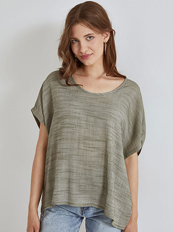 Top with side slits in khaki