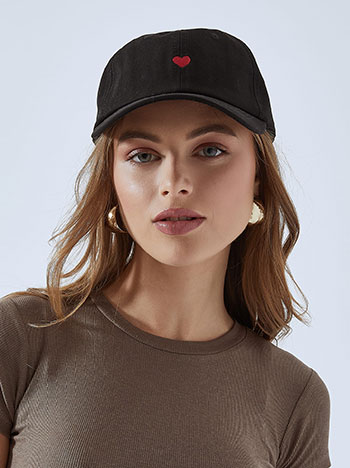 Jockey hat with heart in black