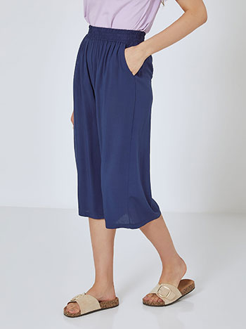 Monochrome culottes with pockets in dark blue