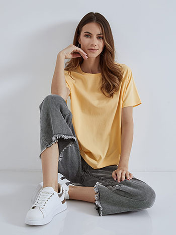 Μονόχρωμο oversized τ-shirt, στρογγυλή λαιμόκοψη, ύφασμα με ελαστικότητα, κιτρινο