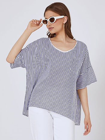 Striped top with pocket in dark blue