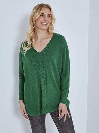 Long V neckline sweater in green