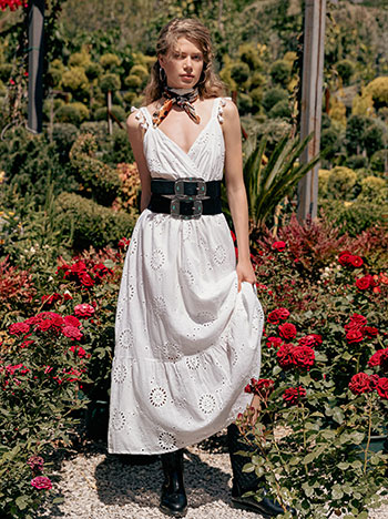 Φορέματα/Maxi Κεντητό διάτρητο φόρεμα με φουντάκια SM7693.8596+2
