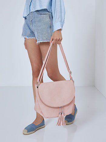 Leather effect bag with tassels in pink
