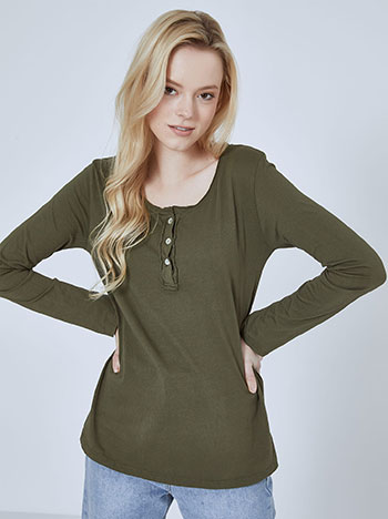 Cotton top with buttons in khaki