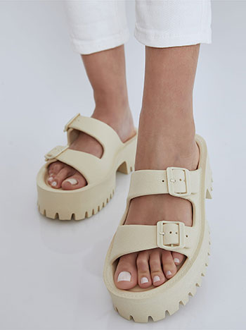 Sandals with chunky sole in light beige
