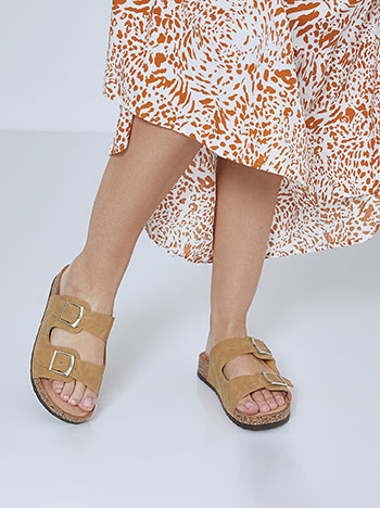 Leather effect sandals in beige