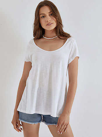 Oversized top with round hemline in white