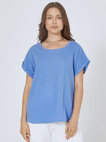 Cotton top with rolled up sleeves in light blue