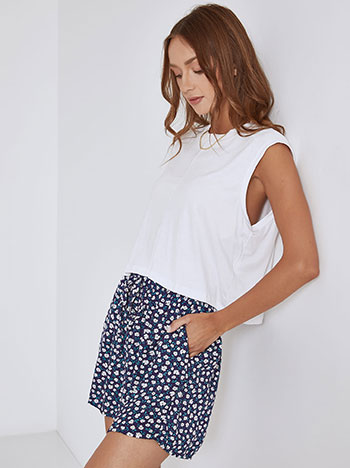 High waist shorts with flowers in dark blue