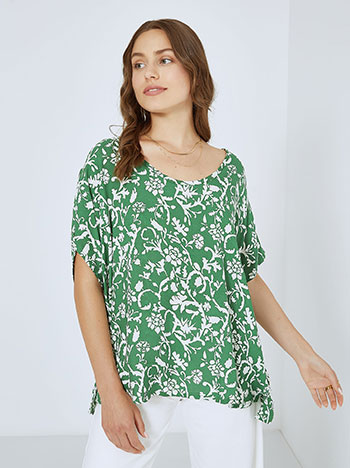 Printed oversized top in green