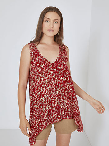 Printed V neckline top in red
