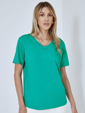 T-shirt with cotton in almond green