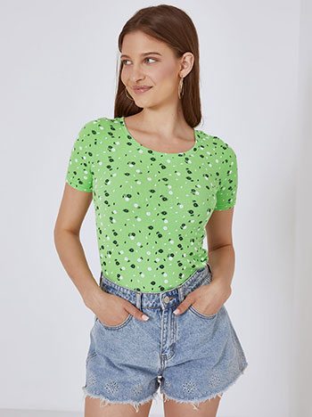 Ribbed top with flowers in light green