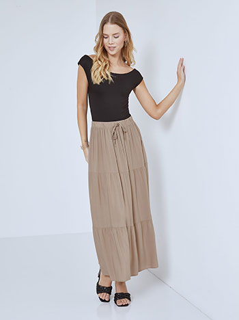 Skirt with ruffles in light brown