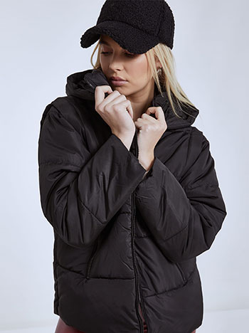 Jacket with detachable sleeves in black