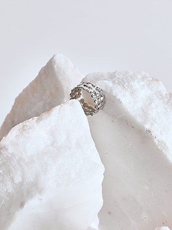 Δαχτυλίδι με σχέδιο πλέγμα από ατσάλι σε ασημί