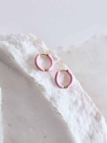 Hoop earrings coloured in pink
