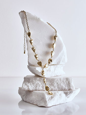 Necklace chain with hearts in gold