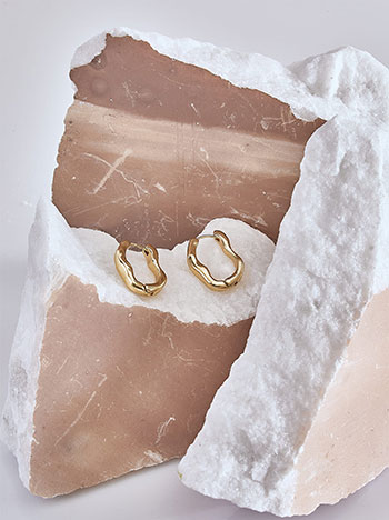 Earrings oval asymmetric in gold