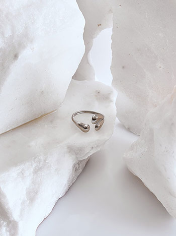 Δαχτυλίδι από ατσάλι σε ασημί