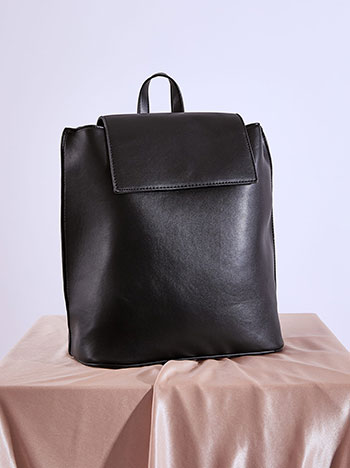 Backpack monochrome in black