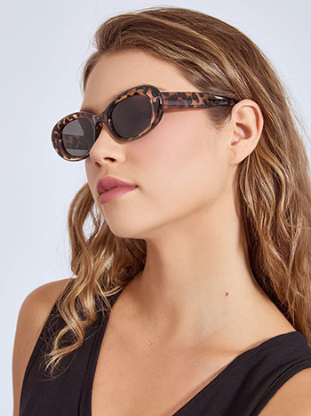 Sunglasses oval in brown