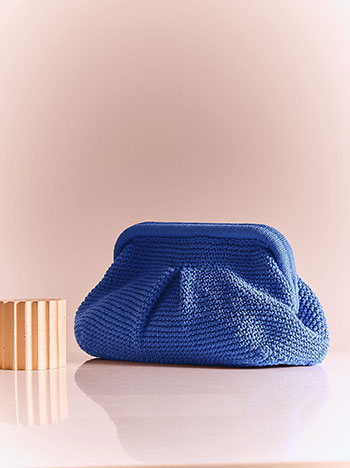 Clutch bag knitted in blue