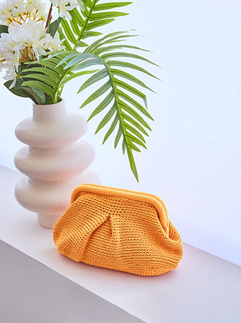Τσάντα clutch πλεκτή σε πορτοκαλί
