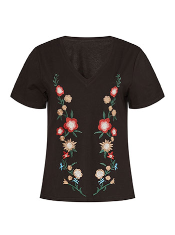 T-shirt με κέντημα σε μαύρο - Pose2