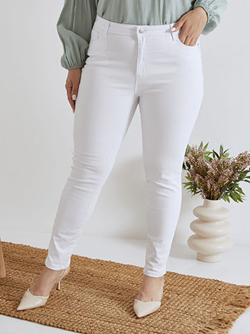 Τζιν skinny push up σε λευκό