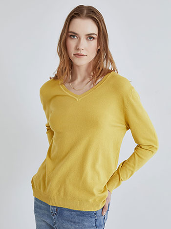 Sweater with V neckline in dark yellow