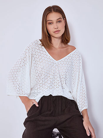 Top perforated oversized in white