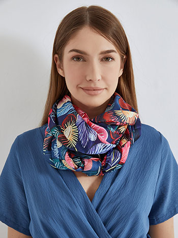 Scarf with silk in dark blue