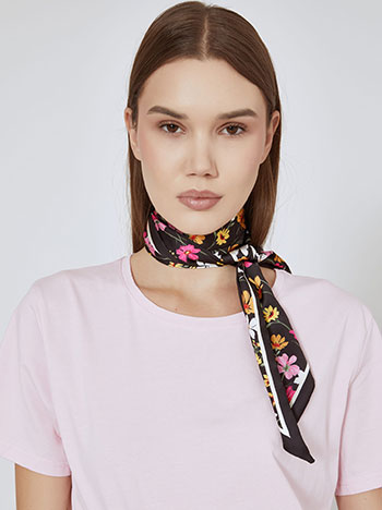 Μαντήλι floral σε μαύρο