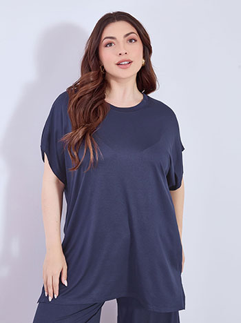 Top with side slits in dark blue