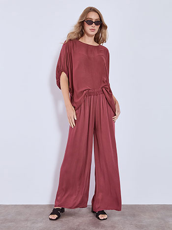Wide leg trousers monochrome in wine red